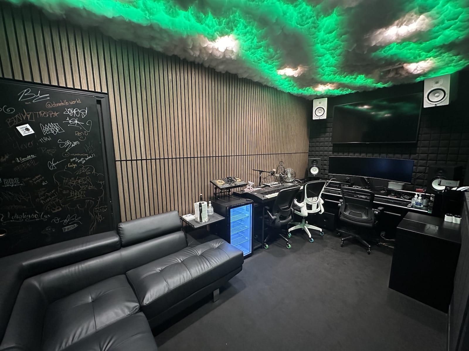 Package B - Main Karaoke Space (5-7 Guests)