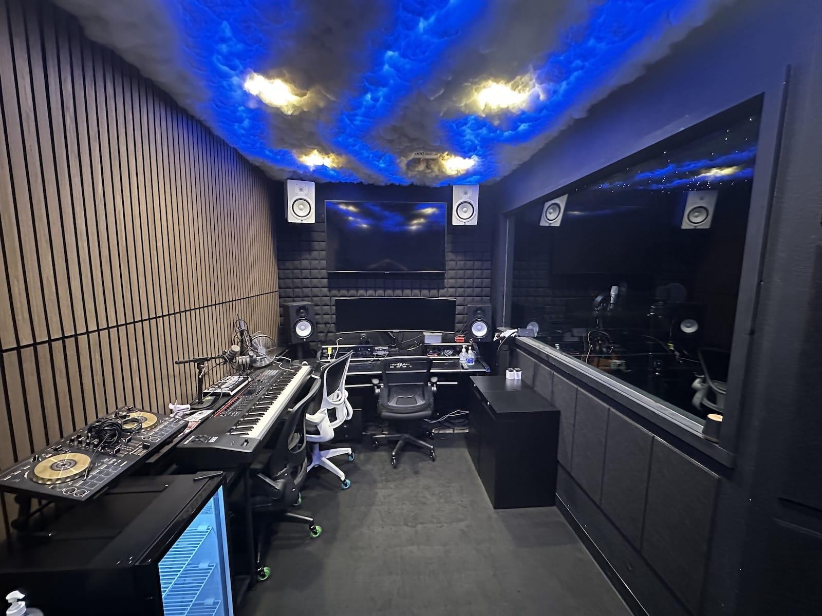 Package B - Main Karaoke Space (5-7 Guests)